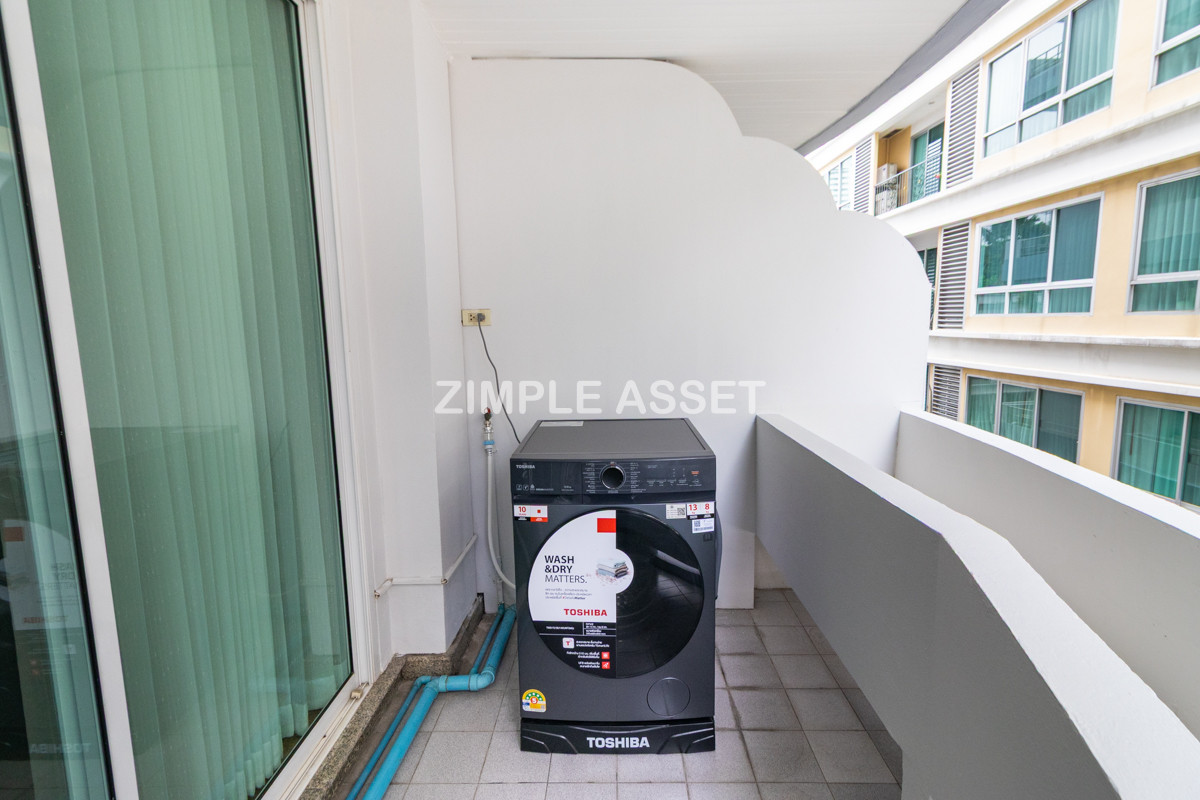 For RentSukhumvit, Asoke, Thonglor : Line ID: @zimple_asset  Residence for Rent in Soi Sawatdi, Sukhumvit. Spacious rooms, fully furnished, prime location.
