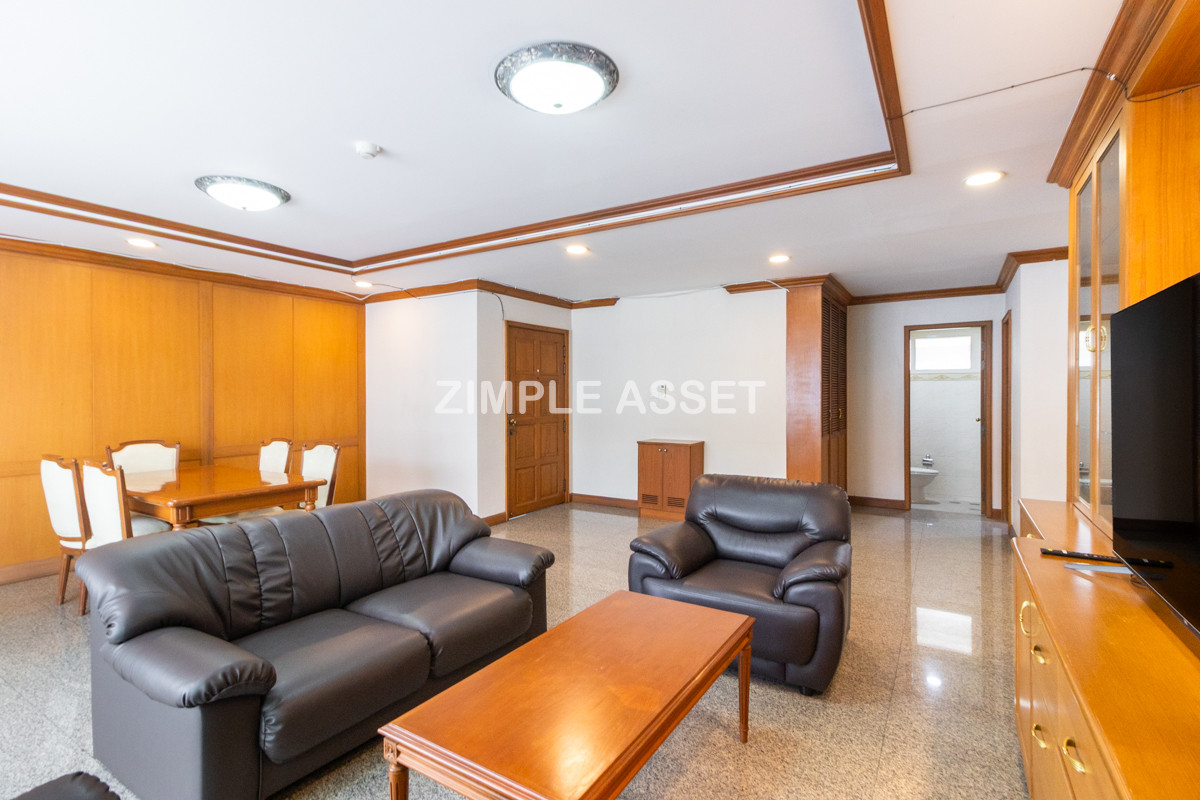 For RentSukhumvit, Asoke, Thonglor : Line ID: @zimple_asset  Residence for Rent in Soi Sawatdi, Sukhumvit. Spacious rooms, fully furnished, prime location.