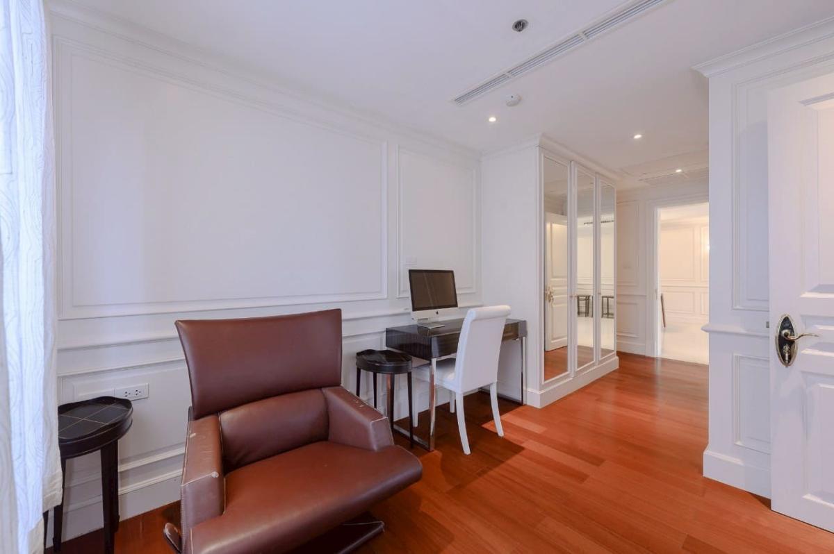 For RentCondoNana, North Nana,Sukhumvit13, Soi Nana : 🔥For urgent rent🔥The Oleander Sukhumvit 11, near BTS Nana / MRT Phetchaburi, fully furnished, ready to move in