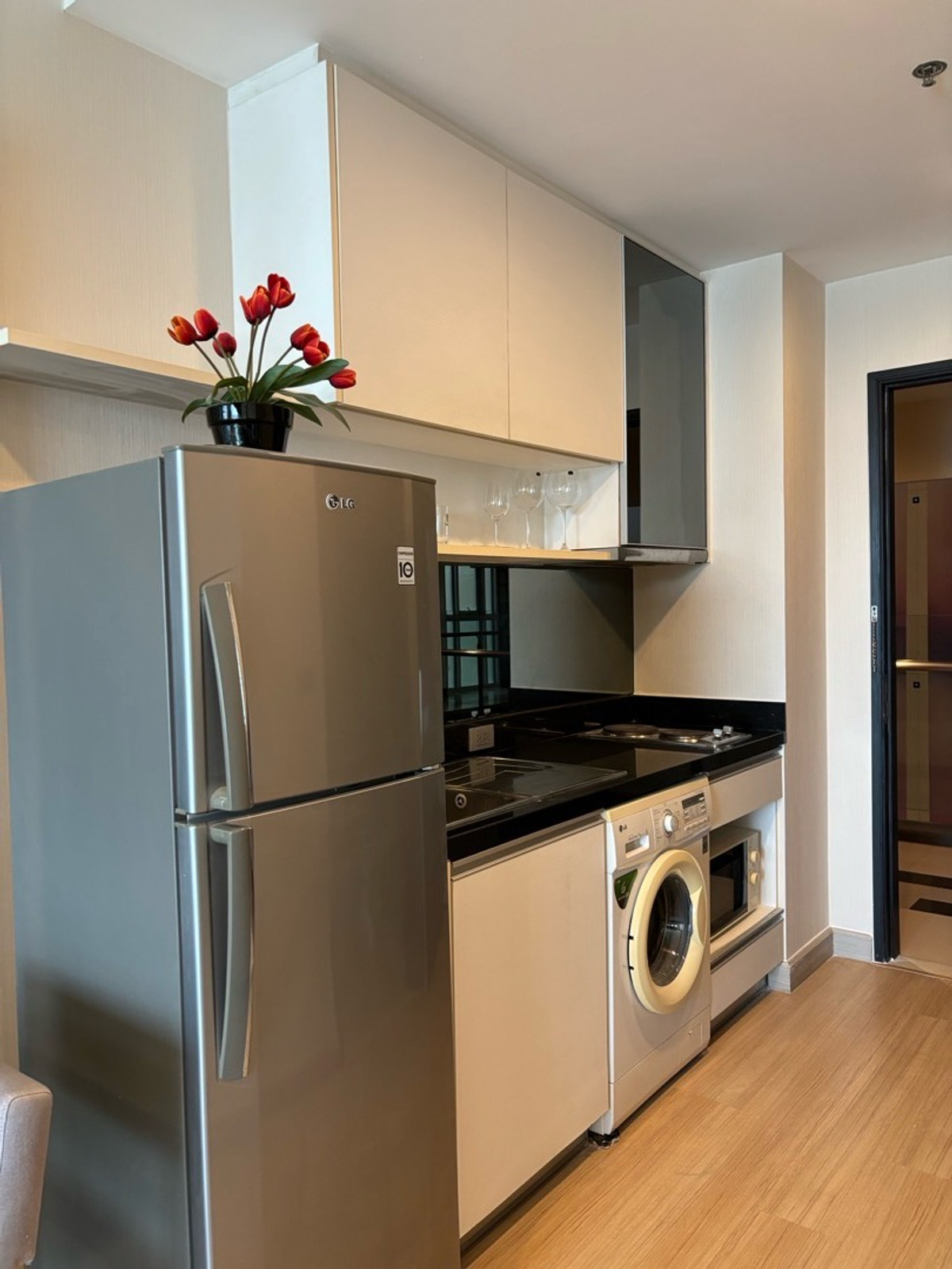 ให้เช่าคอนโดอ่อนนุช อุดมสุข : 💗💐🌹ด่วน! ปล่อยเช่าคอนโดหรู ราคาดี ใจกลางเมือง
Skywalk Residences | BTS พระโขนง เพียง 250 ม. (เดิน 3 นาที):20,000บาท/เดือน