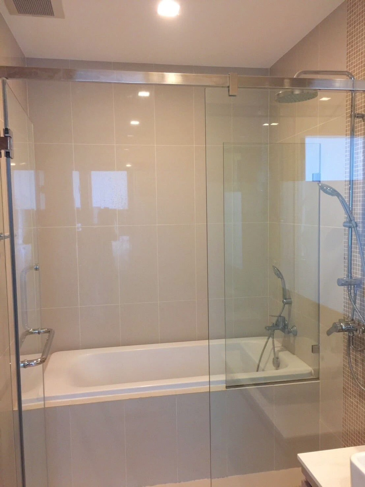 ขายคอนโดพระราม 9 เพชรบุรีตัดใหม่ RCA : 🔥 ขายด่วน 🔥 ถูกสุด  ห้องสวย รองมุม ห้องกว้าง วิวโล่ง Call 0619824959