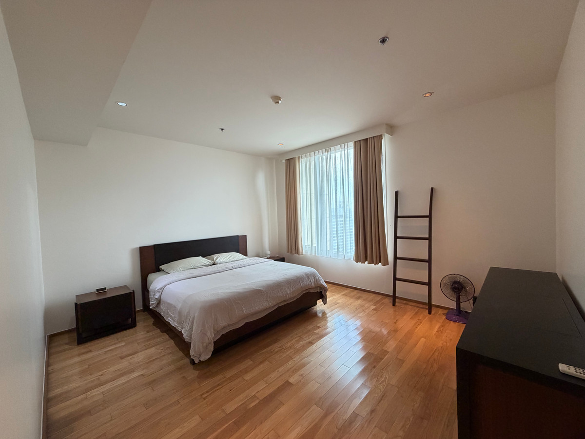 ขายคอนโดสาทร นราธิวาส : ✨ For Sale : The Empire Place ✨ 💰 Only 20,500,000 THB