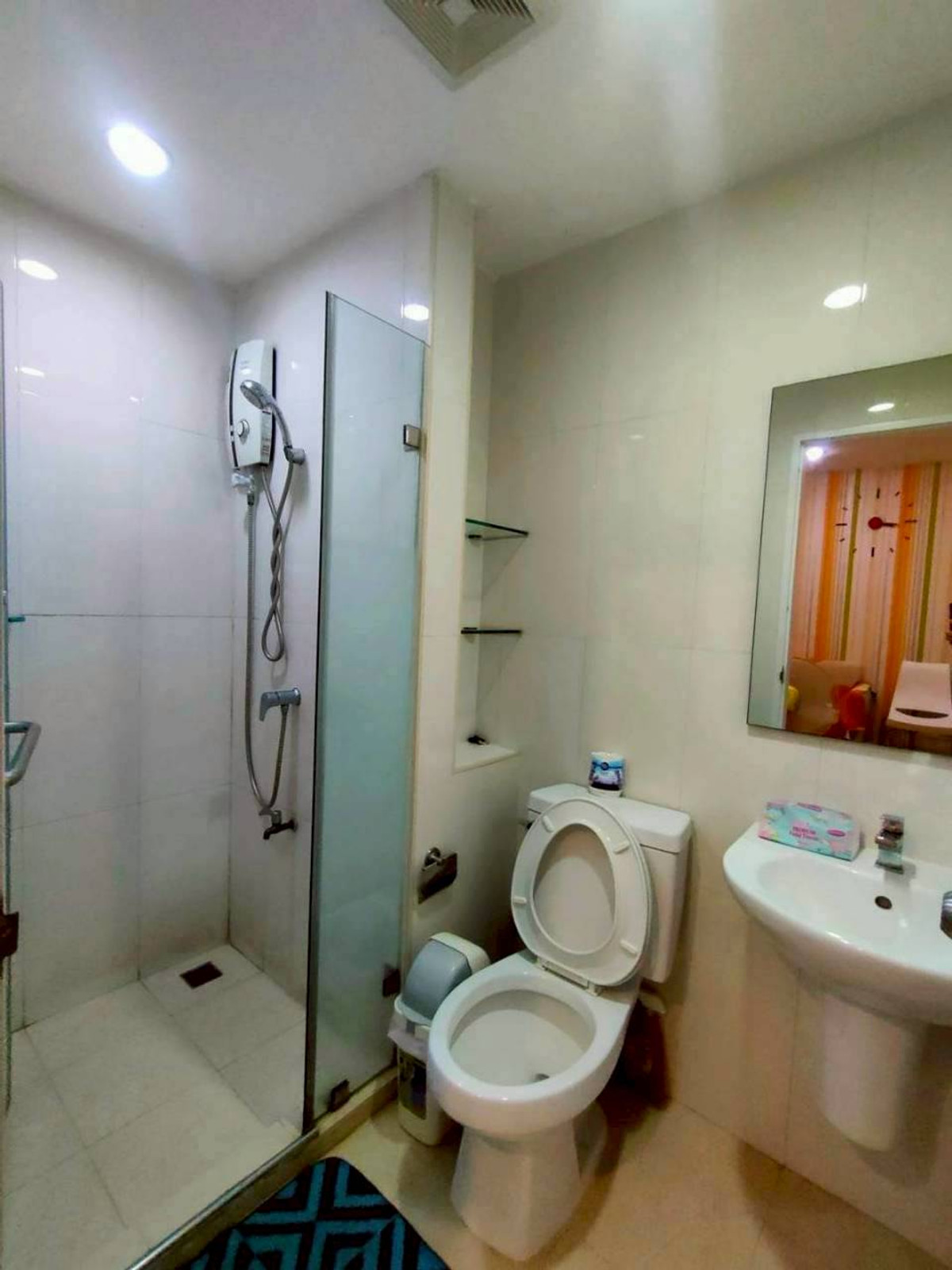 For SaleCondoChaengwatana, Muangthong : 94986 - Condo for sale, ready to move in. Near The Mall Ngamwongwan, price only 1.12 million baht.