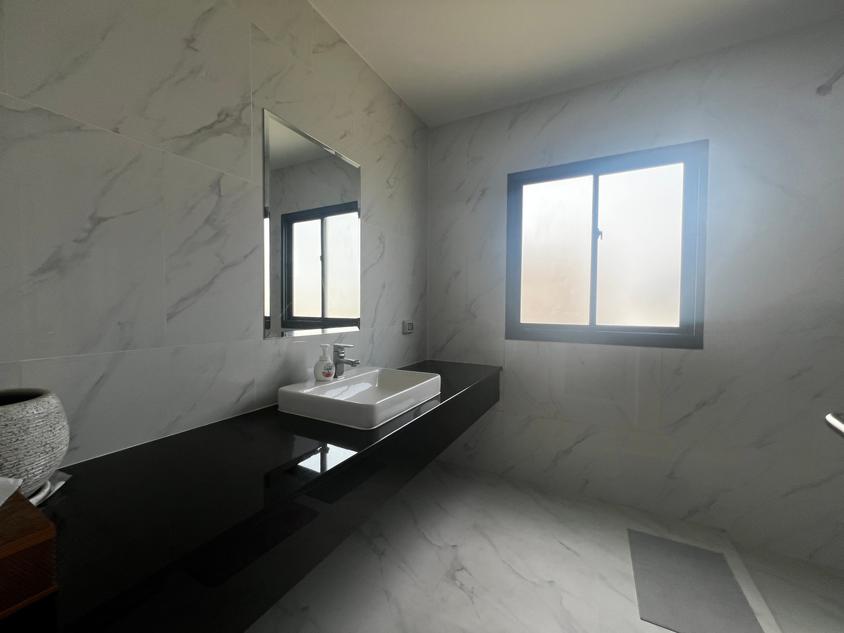 ขายโฮมออฟฟิศอ่อนนุช อุดมสุข : ราคาพเศษ อาคารพาณิชย์ 4 ชั้นพร้อมผู้เช่ายาว อ่อนนุช