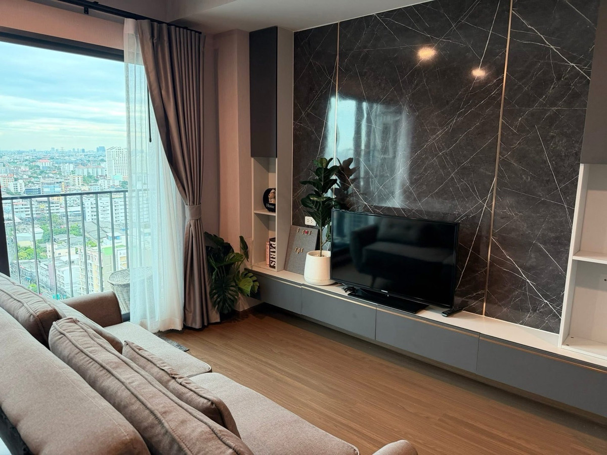 CondoRatchadapisek, Huaikwang, Suttisan : ให้เช่าคอนโด Ideo รัชดา–สุทธิสาร 
ห้องสวย ขนาดใหญ่ 60 ตร.ม. ชั้น 22 วิวโล่ง โปร่ง อยู่สบาย