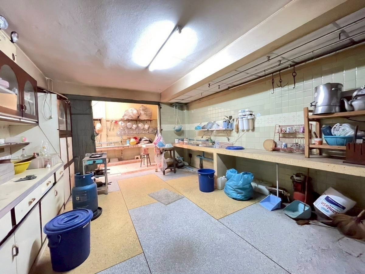 ขายอาคารพาณิชย์ราชเทวี พญาไท : 93044 - ขาย!!อาคารพาณิชย์ 2 คูหา 5 ชั้น + ชั้นลอย ทำเลทอง พระราม 6 ซอย 19 ติดไปรษณีย์ไทย อุรุพงษ์ ถนนเพชรบุรี เขตราชเทวี พญาไท กรุงเทพฯ