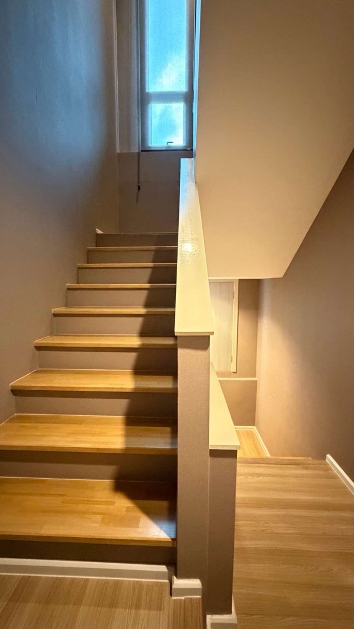 For SaleTownhomePattanakan, Srinakarin : Urgent sale, great price, Navana Define Srinakarin-Rama 9, luxury townhome, 3 floors, large functions, good value, premium location.