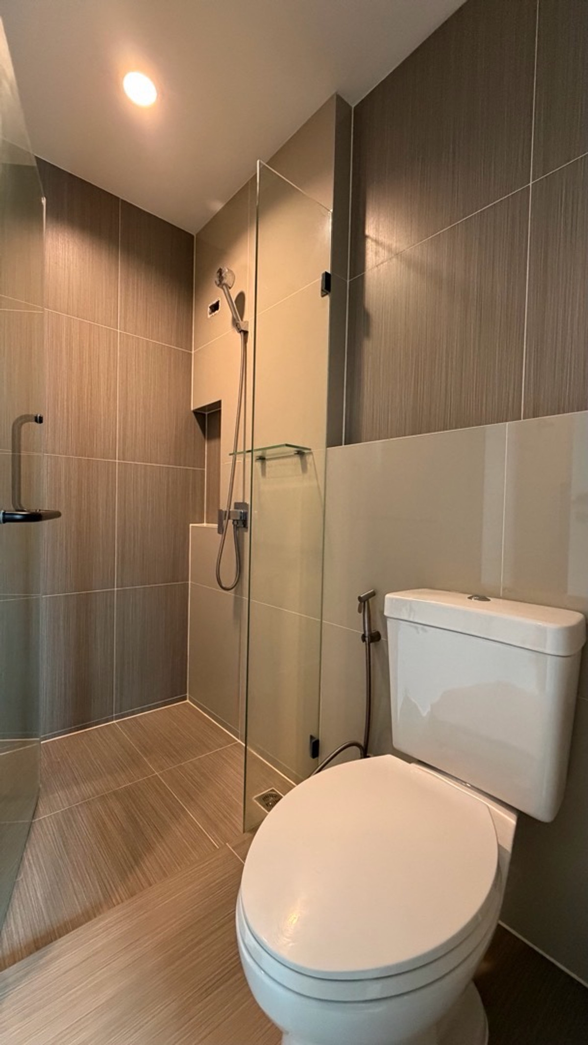 For SaleTownhomePattanakan, Srinakarin : Urgent sale, great price, Navana Define Srinakarin-Rama 9, luxury townhome, 3 floors, large functions, good value, premium location.