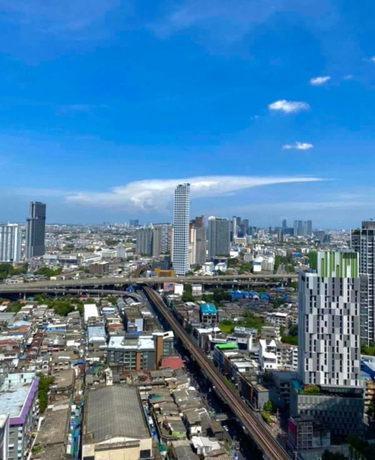 For RentCondoOnnut, Udomsuk : 🌟 RENT FAST – Good Price! Skywalk Residences : 20,000baht/month