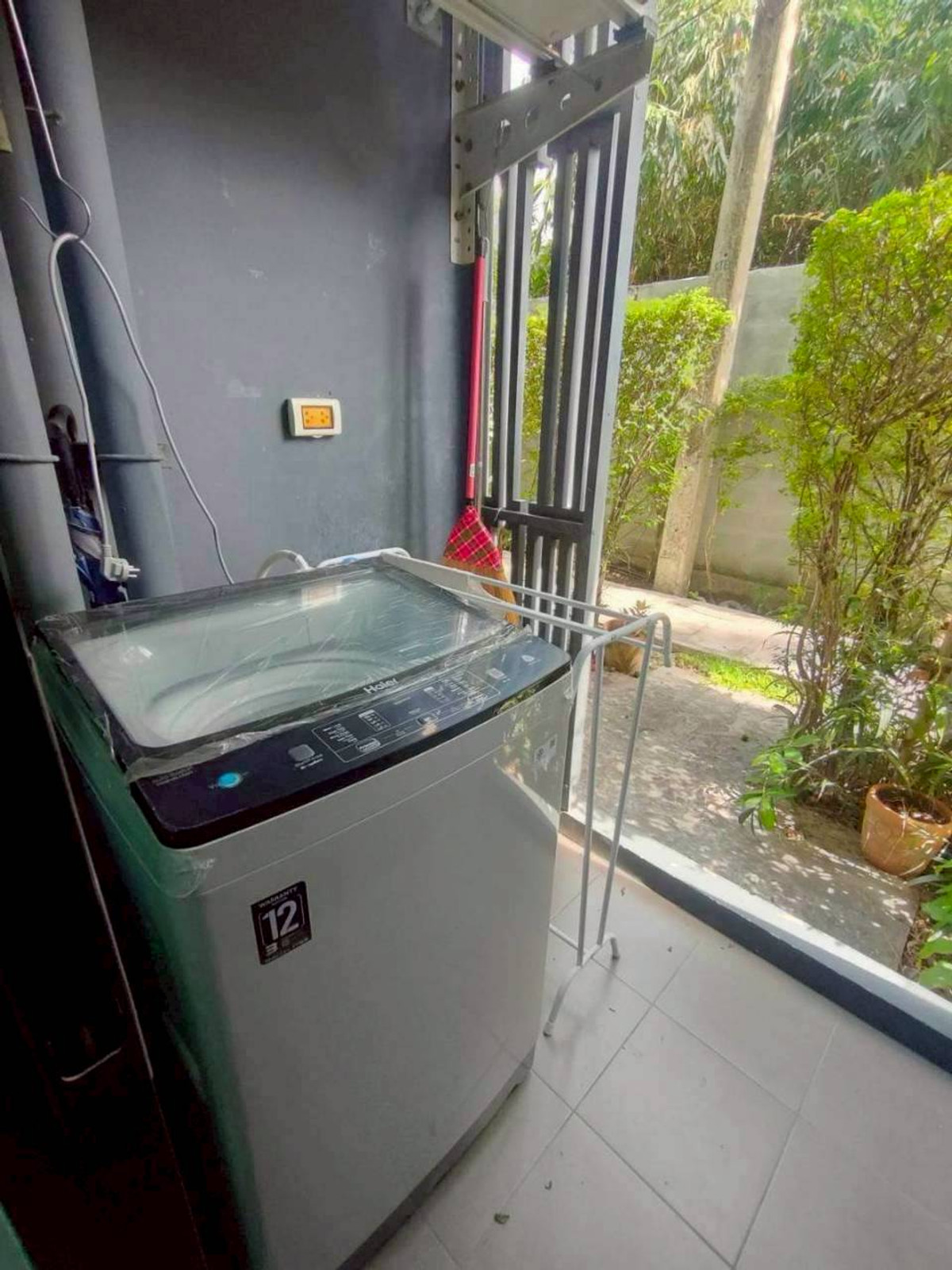 For SaleCondoChaengwatana, Muangthong : 94986 - Condo for sale, ready to move in. Near The Mall Ngamwongwan, price only 1.12 million baht.