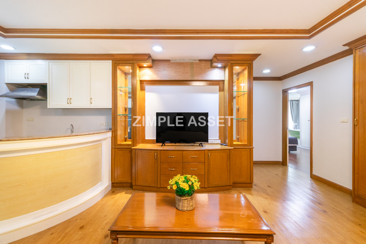 For RentSukhumvit, Asoke, Thonglor : Line ID: @zimple_asset  Residence for Rent in Soi Sawatdi, Sukhumvit. Spacious rooms, fully furnished, prime location.