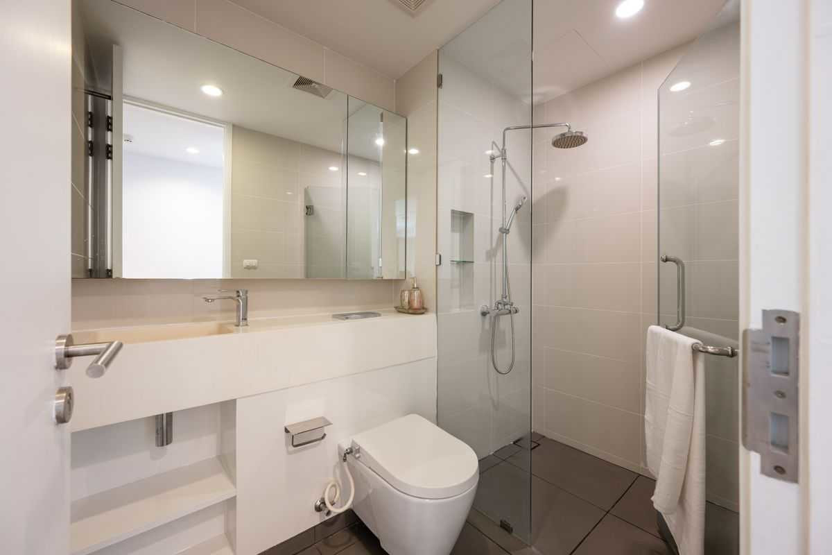 For SaleCondoSilom, Saladaeng, Bangrak : Condo for sale near Chula, 3 bedrooms, 2 bathrooms, 2 parking spaces (Fixed 1, not Fixed 1) 