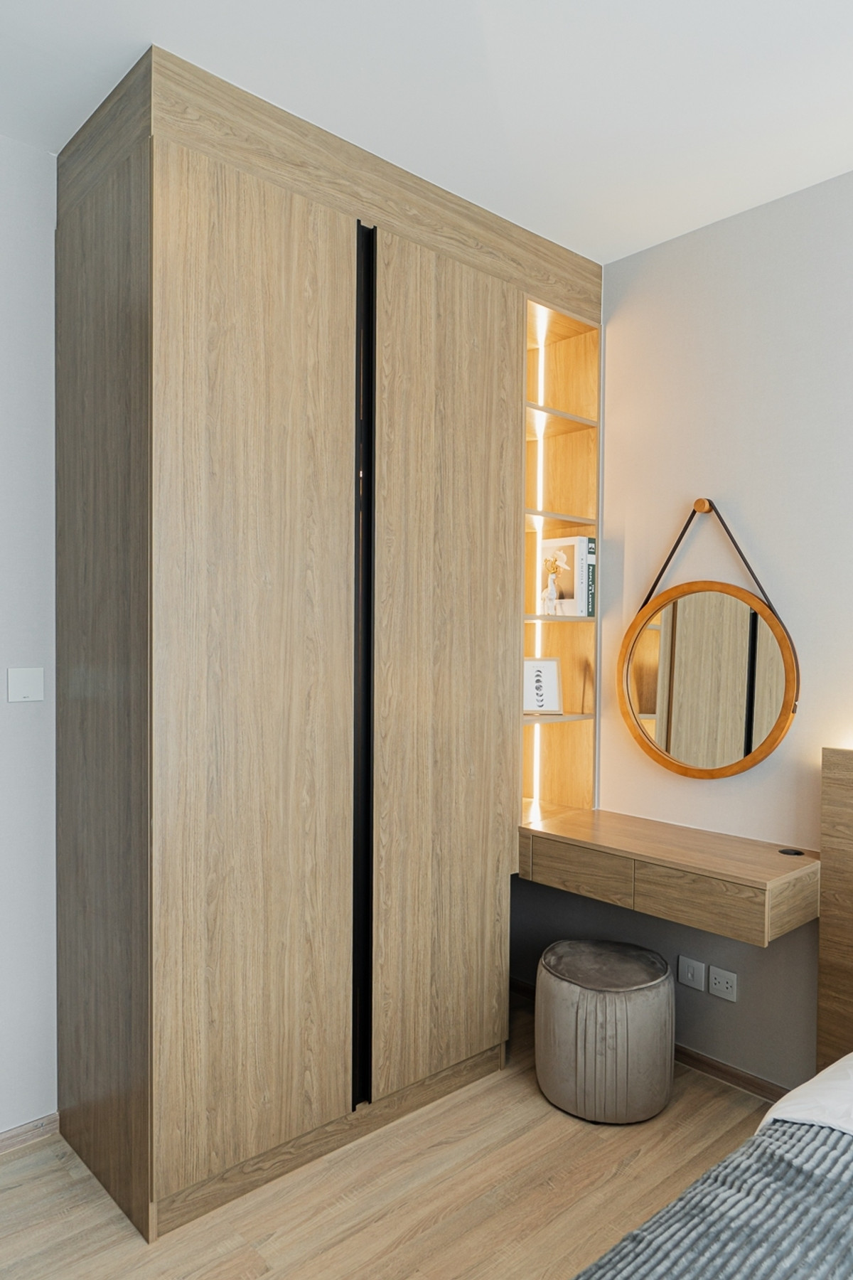 For RentCondoSukhumvit, Asoke, Thonglor : 🔥Urgent Rental🔥 Taka House Ekkamai 12, beautifully decorated, fully furnished, ready to move in, near BTS Ekkamai.