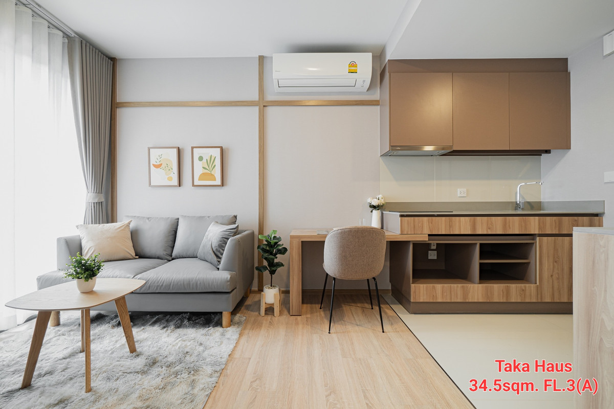 For RentCondoSukhumvit, Asoke, Thonglor : 🔥Urgent Rental🔥 Taka House Ekkamai 12, beautifully decorated, fully furnished, ready to move in, near BTS Ekkamai.