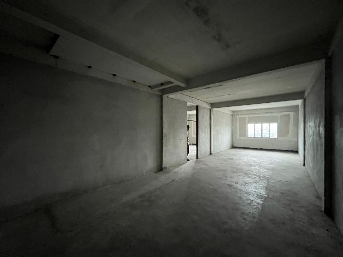 For RentWarehousePattanakan, Srinakarin : Warehouse, commercial building on the main road Phatthanakan - Prawet, near the airport / Lat Krabang / Motorway Chonburi and Bangna-Trad Road.