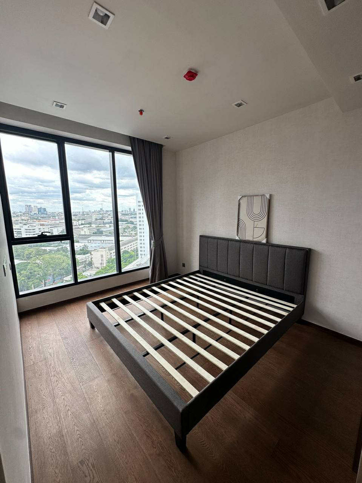 For SaleCondoAri,Anusaowaree : Ideo Q Victory【𝐒𝐄𝐋𝐋 & 𝐑𝐄𝐍𝐓】🔥A sharp modern tone with a touch of simple, cool luxury. Every detail is perfectly arranged in Victory Style.🔥 Contact Line ID: @hacondo