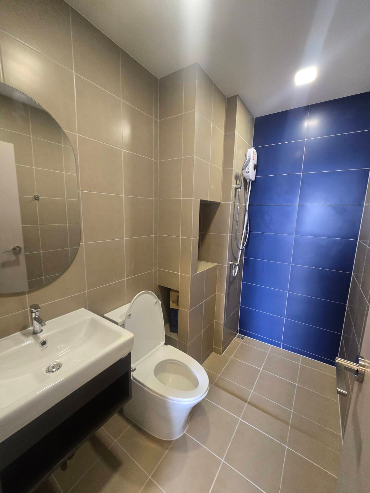 ให้เช่าคอนโดนนทบุรี บางใหญ่ บางบัวทอง : ให้เช่า คอนโด พลัมคอนโด นิวเวสต์ 27 ตรม ติดเซ็นทรัลเวสเกต และ MRT ตลาดบางใหญ่