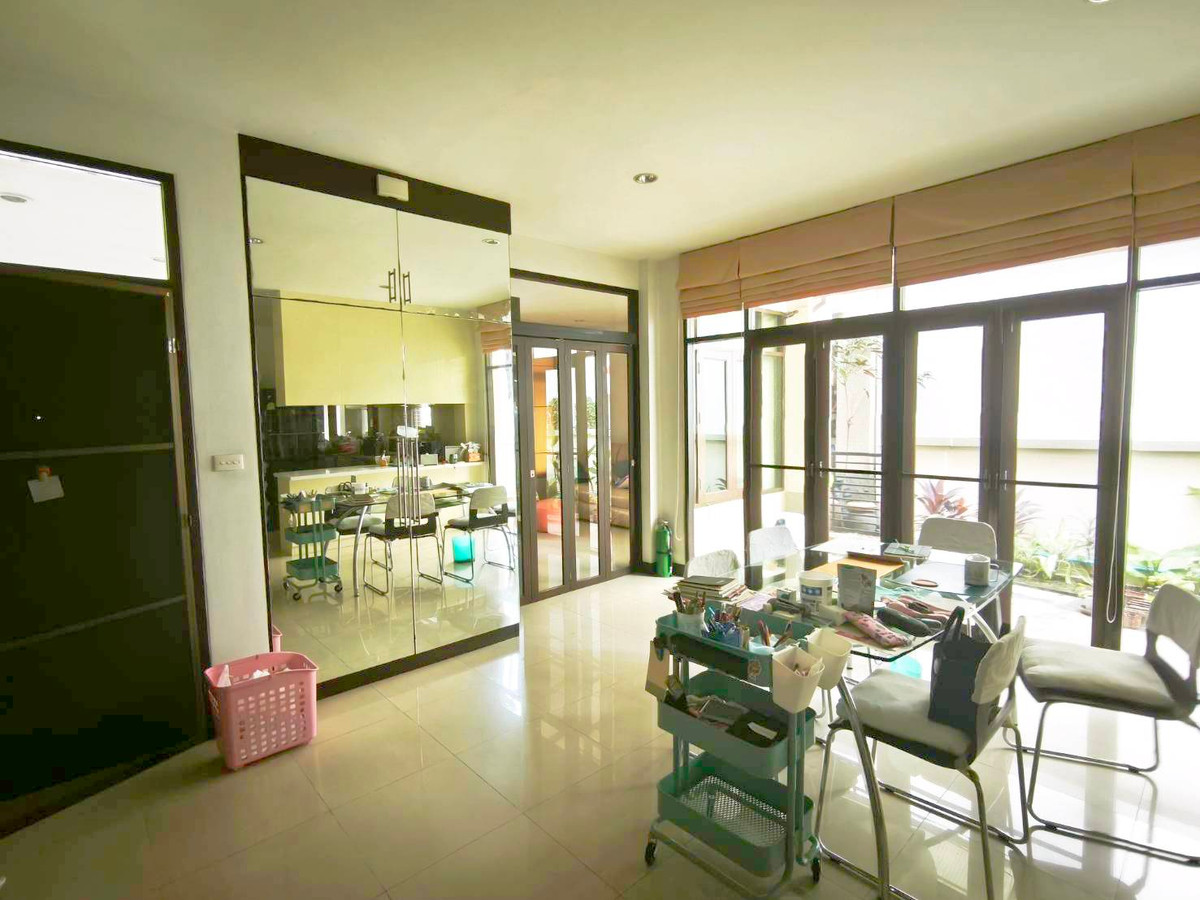 ขายบ้านอ่อนนุช อุดมสุข : 17/2/2026, บ้านเดี่ยว อารียา คาซ่า อ่อนนุช ใกล้ BTSอ่อนนุช บ้านเดี่ยว 3 ชั้น  หันหน้าทิศใต้