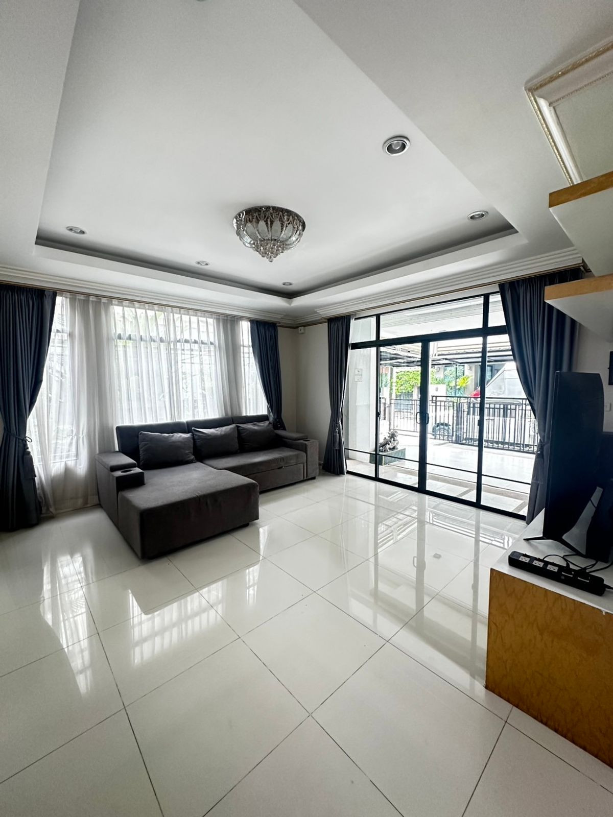 ให้เช่าบ้านพัฒนาการ ศรีนครินทร์ : ปล่อยเช่าบ้าน 2 ชั้น แถว บางนา โครงการ ภัสสร เพรสทีจ ใกล้สนามบินสุวรรณภูมิ 12 นาที (HR016)