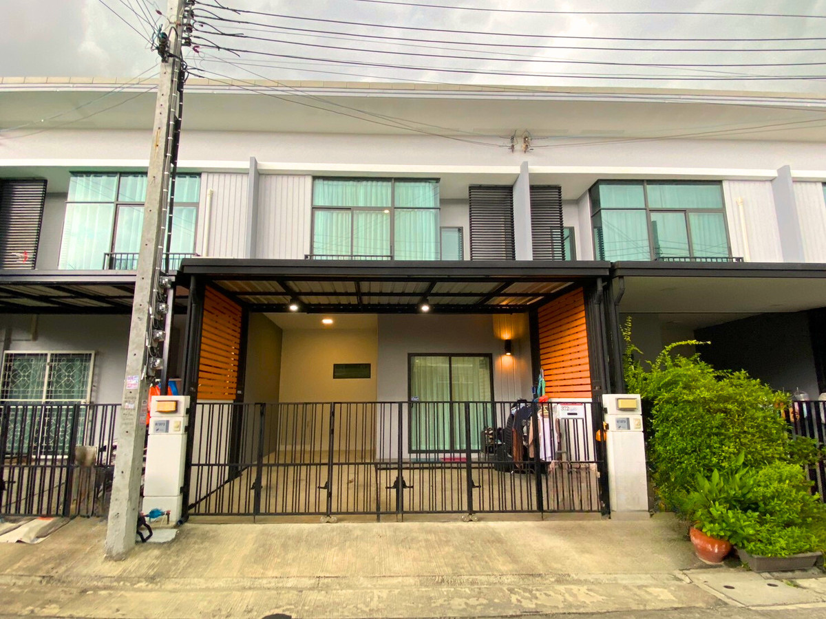 ขายทาวน์โฮมพุทธมณฑล ศาลายา : ขายถูกที่สุดในโครงการ !! ทาวน์โฮม พฤกษาวิลล์85  เลียบคลองทวีวัฒนา ทำเลดีมาก เฟอร์นิเจอร์ครบพร้อมเข้าอยู่