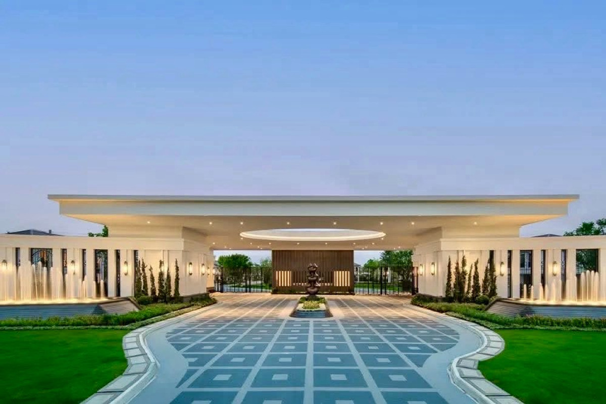 For RentHouseLadkrabang, Suwannaphum Airport : Setthasiri Bangna–Suvarnabhumi The Timeless English Home for Modern Family. Suvarnabhumi Airport