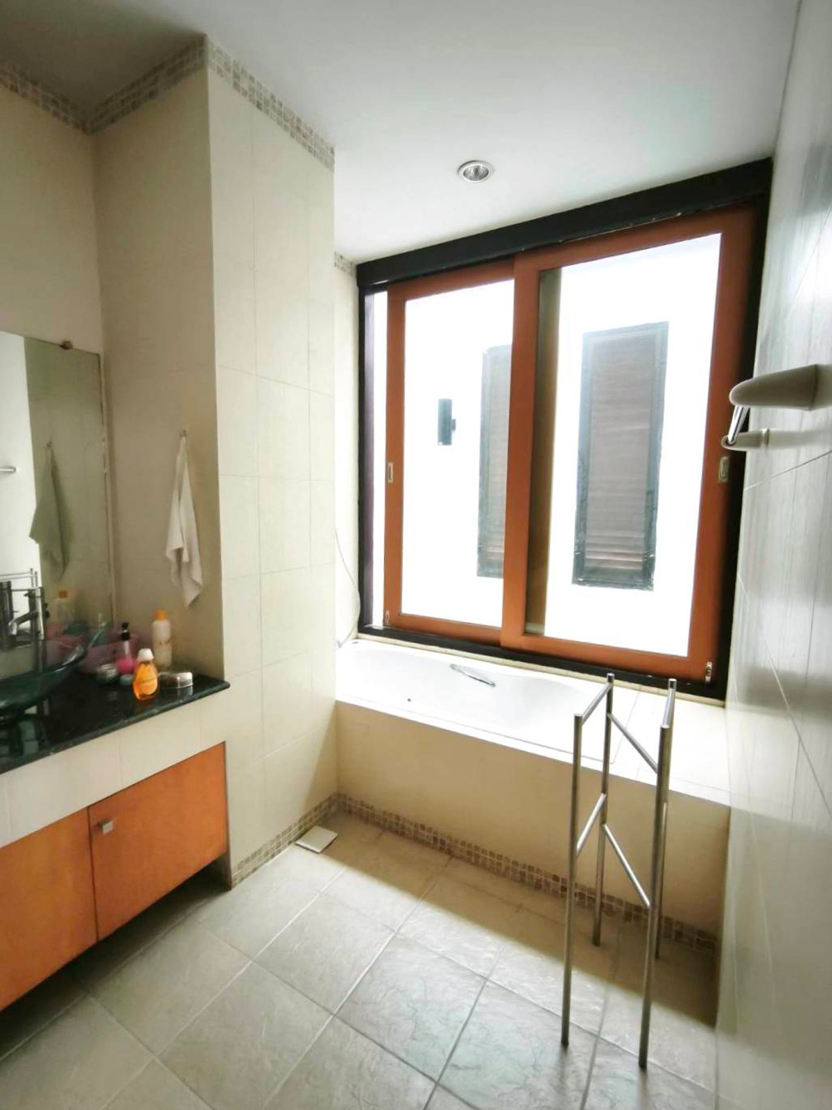 ขายบ้านอ่อนนุช อุดมสุข : 17/2/2026, บ้านเดี่ยว อารียา คาซ่า อ่อนนุช ใกล้ BTSอ่อนนุช บ้านเดี่ยว 3 ชั้น  หันหน้าทิศใต้