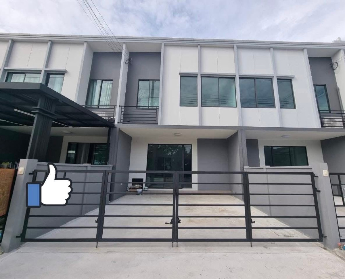 For RentTownhomeBangna, Bearing, Lasalle : Townhome for rent, Pleno Bangna-On Nut, Soi King Kaew 37, near Suvarnabhumi Airport.