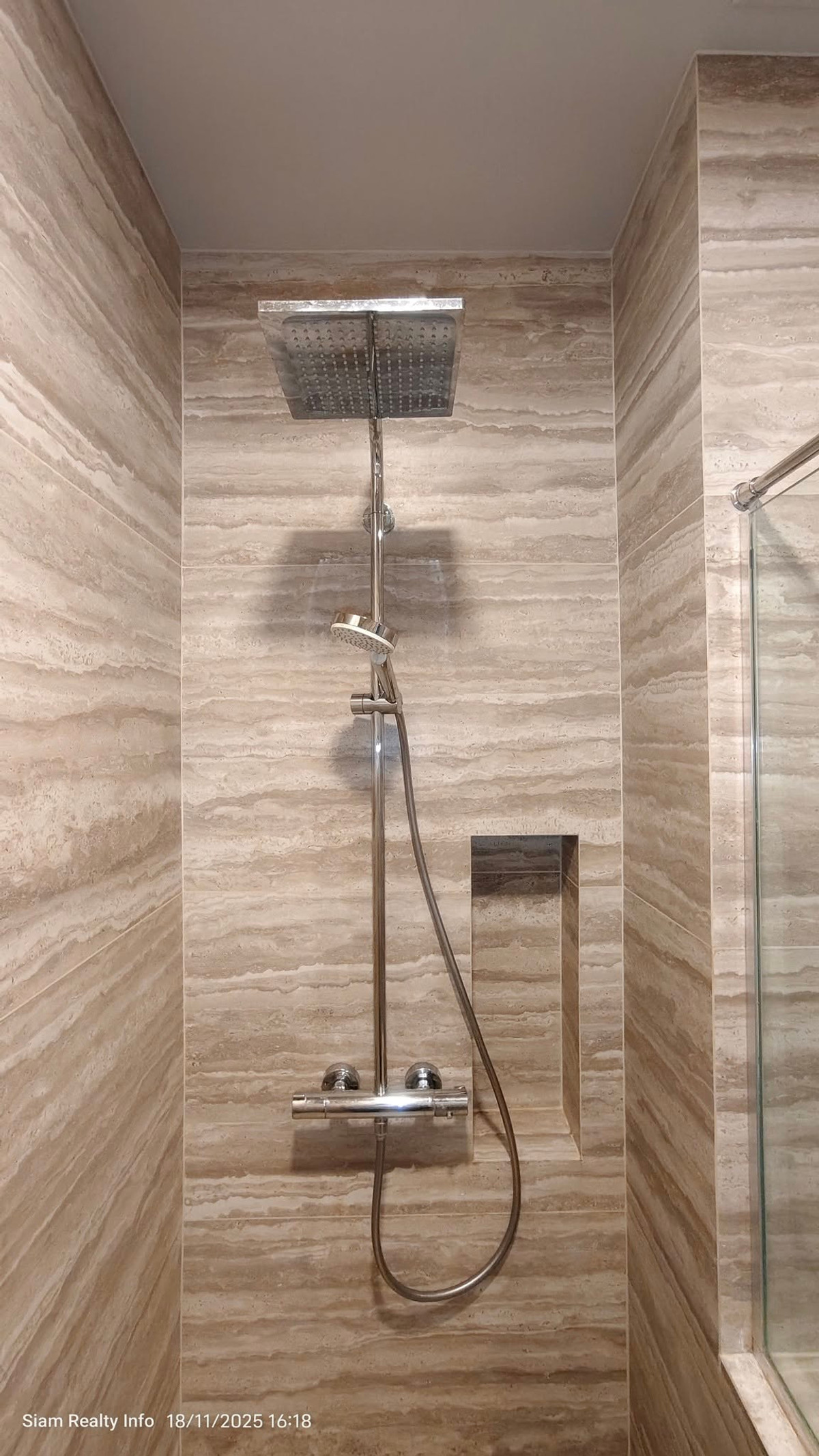 For RentCondoSukhumvit, Asoke, Thonglor : for Rent Celes Asoke Condo Asoke Sukhumvit 21🌻near BTS Asoke