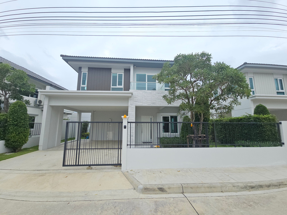 ให้เช่าบ้านบางนา แบริ่ง ลาซาล : 🔥ให้เช่า For rent บ้านใหม่ มือ1 พร้อมเข้าอยู่ โครงการ VILLAGGIO3 บางนา ศรีนครินทร์ ขนาด 53 ตรว. พท.ใช้สอย 200 ตารางเมตร 3นอน3น้ำ2ที่จอดรถ🔥🔥 62,000 บ./เดือน สัญญาขั้นต่ำ1ปี ติดต่อ 0954935293 (จอย)