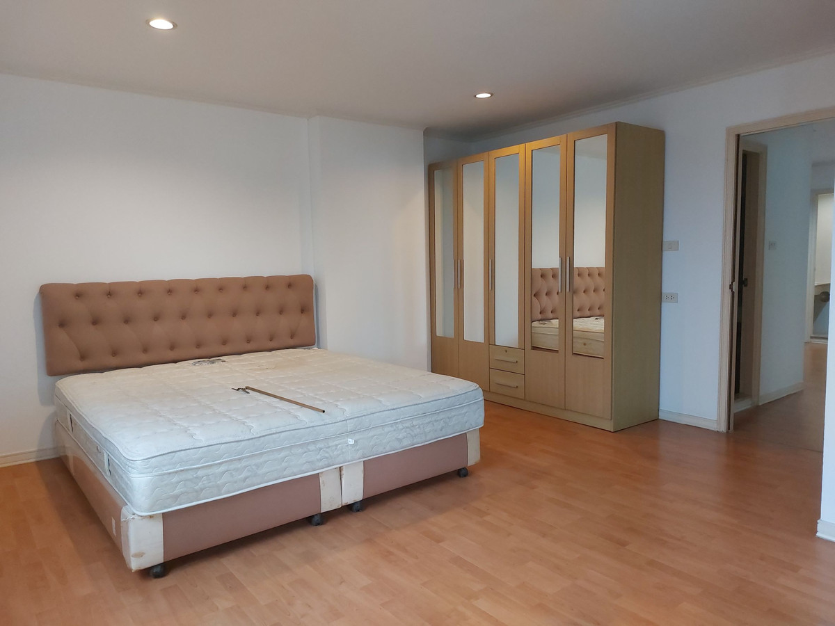 For RentCondoSapankwai,Jatujak : For Rent: Lumpini Ville Phahon–Suthisarn | 2 Bedrooms, 2 Bathrooms | Near BTS Saphan Khwai