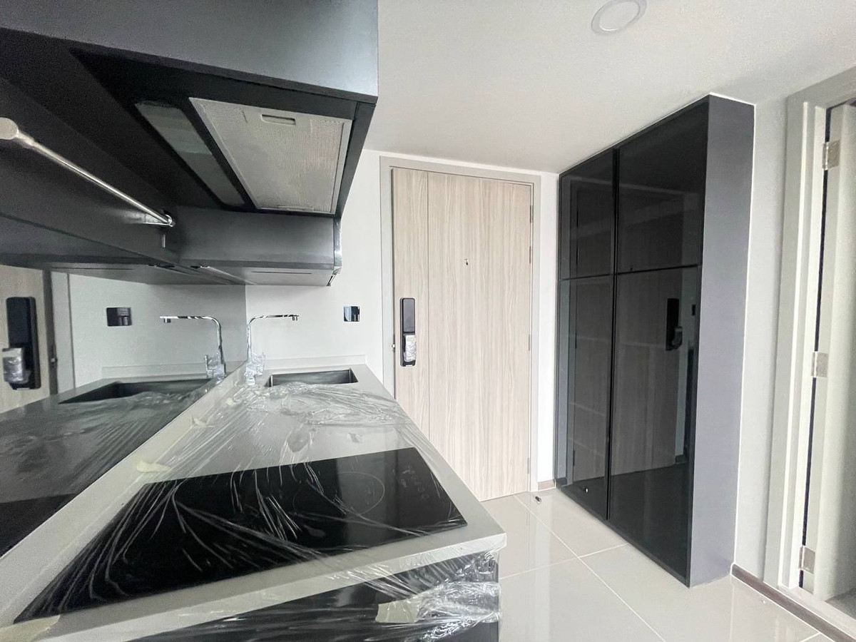 For RentCondoSiam Paragon ,Chulalongkorn,Samyan : Park Origin Chula Samyan【𝐑𝐄𝐍𝐓】🔥Luxury modern style, sharp lines and dark tones create a very elegant and expensive mood🔥 Contact Line ID: @hacondo