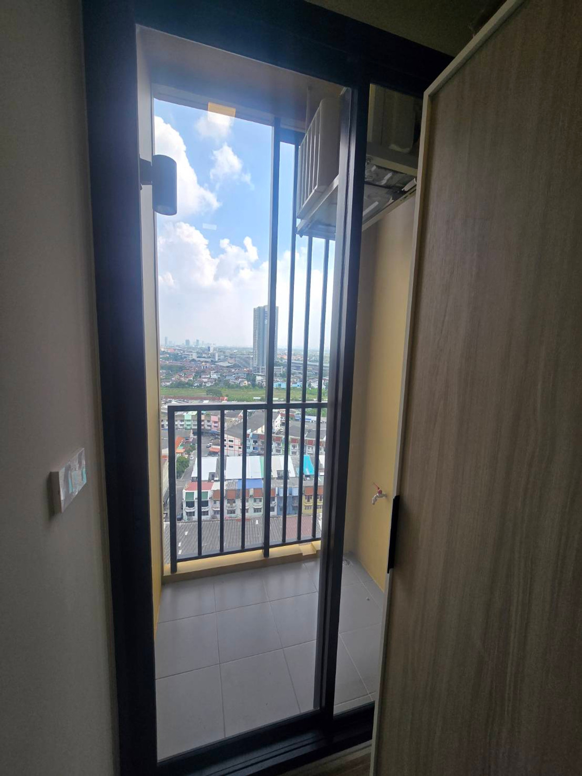 ให้เช่าคอนโดนนทบุรี บางใหญ่ บางบัวทอง : ให้เช่า คอนโด พลัมคอนโด นิวเวสต์ 27 ตรม ติดเซ็นทรัลเวสเกต และ MRT ตลาดบางใหญ่