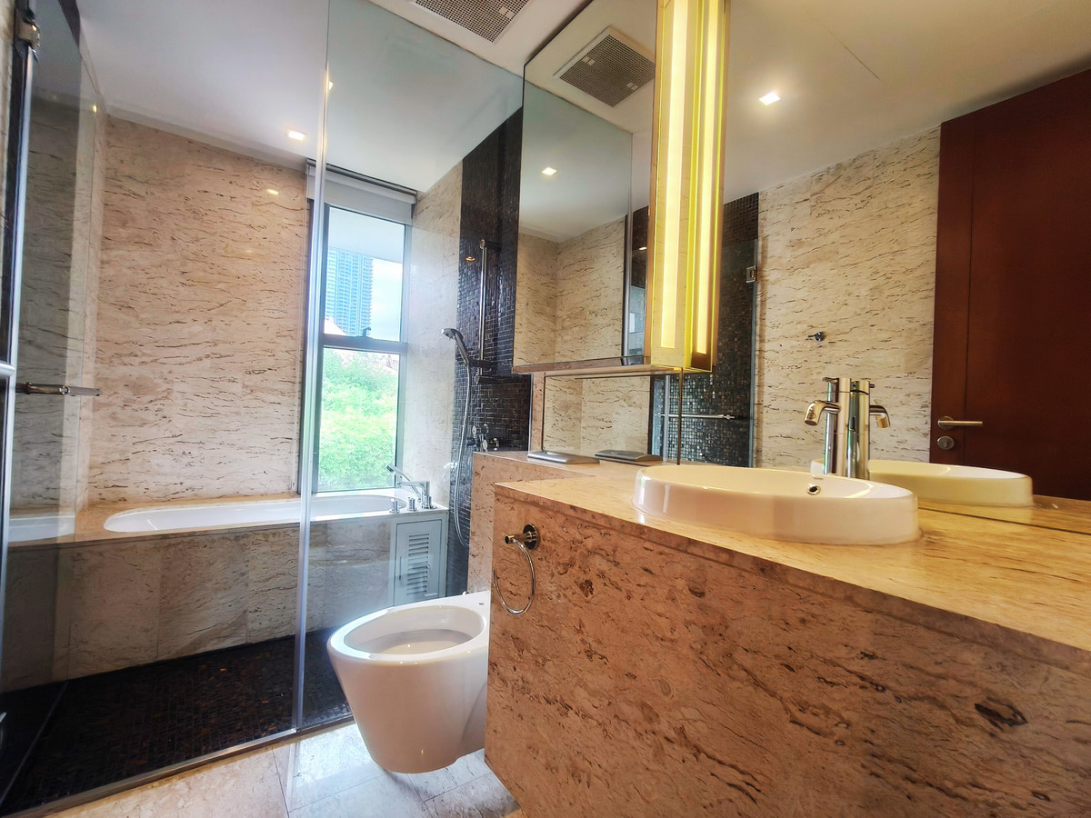 For SaleCondoRama3 (Riverside),Satupadit : ✨ 𝗧𝗵𝗲 𝗣𝗮𝗻𝗼 𝗥𝗮𝗺𝗮 𝟯: 𝗧𝗵𝗲 𝗨𝗹𝘁𝗶𝗺𝗮𝘁𝗲 𝗨𝗹𝘁𝗿𝗮-𝗟𝘂𝘅𝘂𝗿𝘆 𝗜𝗻𝘃𝗲𝘀𝘁𝗺𝗲𝗻𝘁 𝗮𝗻𝗱 𝗥𝗲𝘀𝗶𝗱𝗲𝗻𝗰𝗲 𝗼𝗻 𝘁𝗵𝗲 𝗖𝗵𝗮𝗼 𝗣𝗵𝗿𝗮𝘆𝗮 𝗥𝗶𝘃𝗲𝗿, 𝘄𝗶𝘁𝗵 𝗣𝗿𝗶𝘃𝗮𝘁𝗲 𝗣𝗮𝗿𝗸𝗶𝗻𝗴 𝗳𝗼𝗿 𝟱 𝗖𝗮𝗿𝘀! ✨