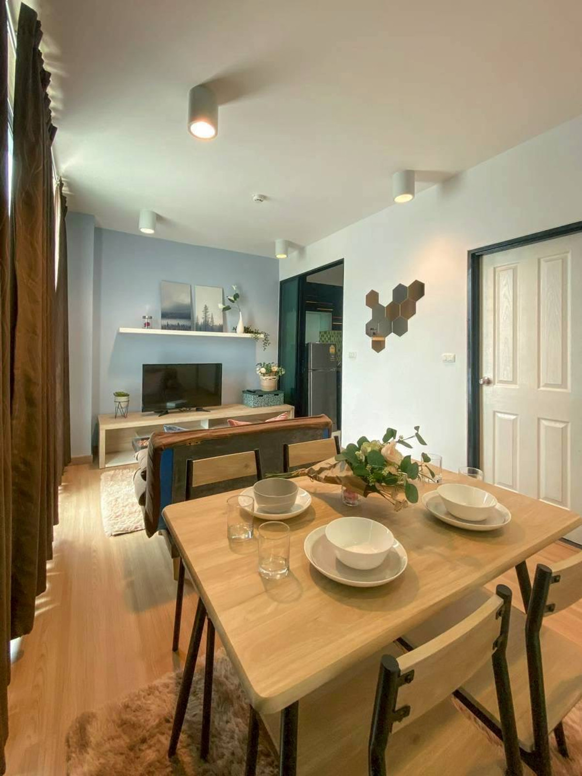 For SaleCondoRatchadapisek, Huaikwang, Suttisan : Urgent sale!! Condo CHATEAU IN TOWN Ratchada 10, fully furnished, ready to move in, size 49 sq m.