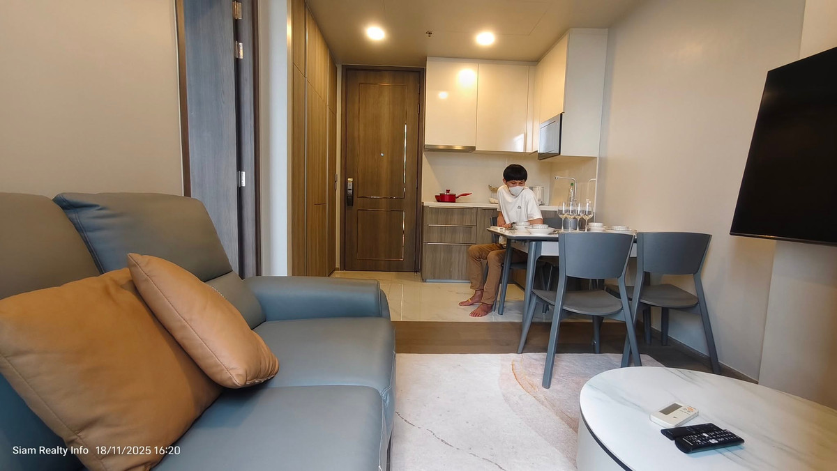 For RentCondoSukhumvit, Asoke, Thonglor : Celes Asoke Condo Asoke Sukhumvit 21 for Rent 🌻