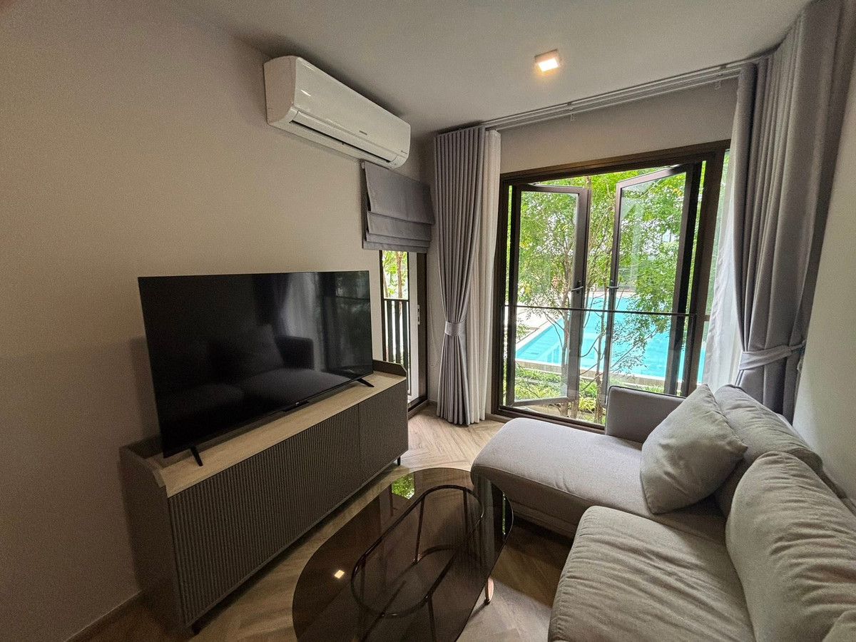 For RentCondoSukhumvit, Asoke, Thonglor : 2nd floor condo with furniture, beautifully decorated, for rent in Thonglor-Ekkamai area. Near Camillian Hospital, only 900 meters.
