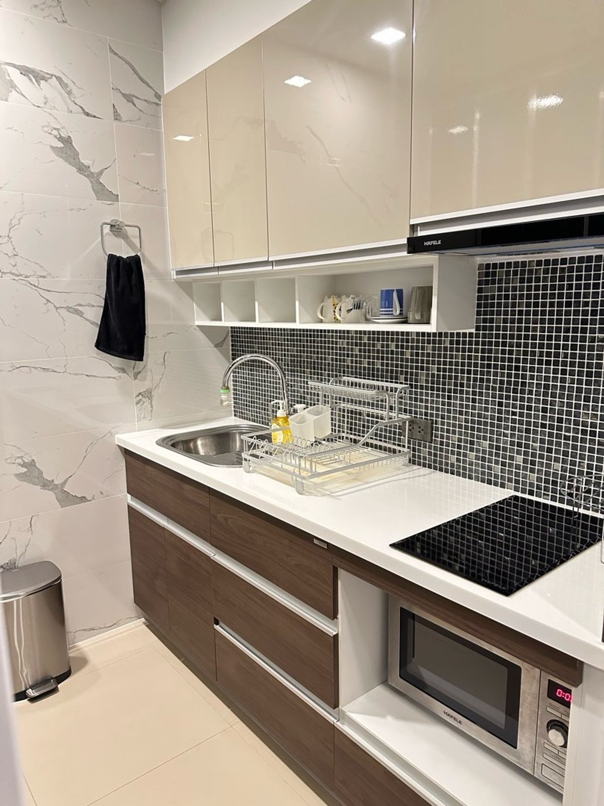 For SaleCondoRatchathewi,Phayathai : Supalai Elite Payathai【𝐒𝐄𝐋𝐋 & 𝐑𝐄𝐍𝐓】🔥A luxurious, airy room with a warm, soft tone. Fully decorated with every detail, it gives off a premium, mature vibe.🔥 Contact Line ID: @hacondo