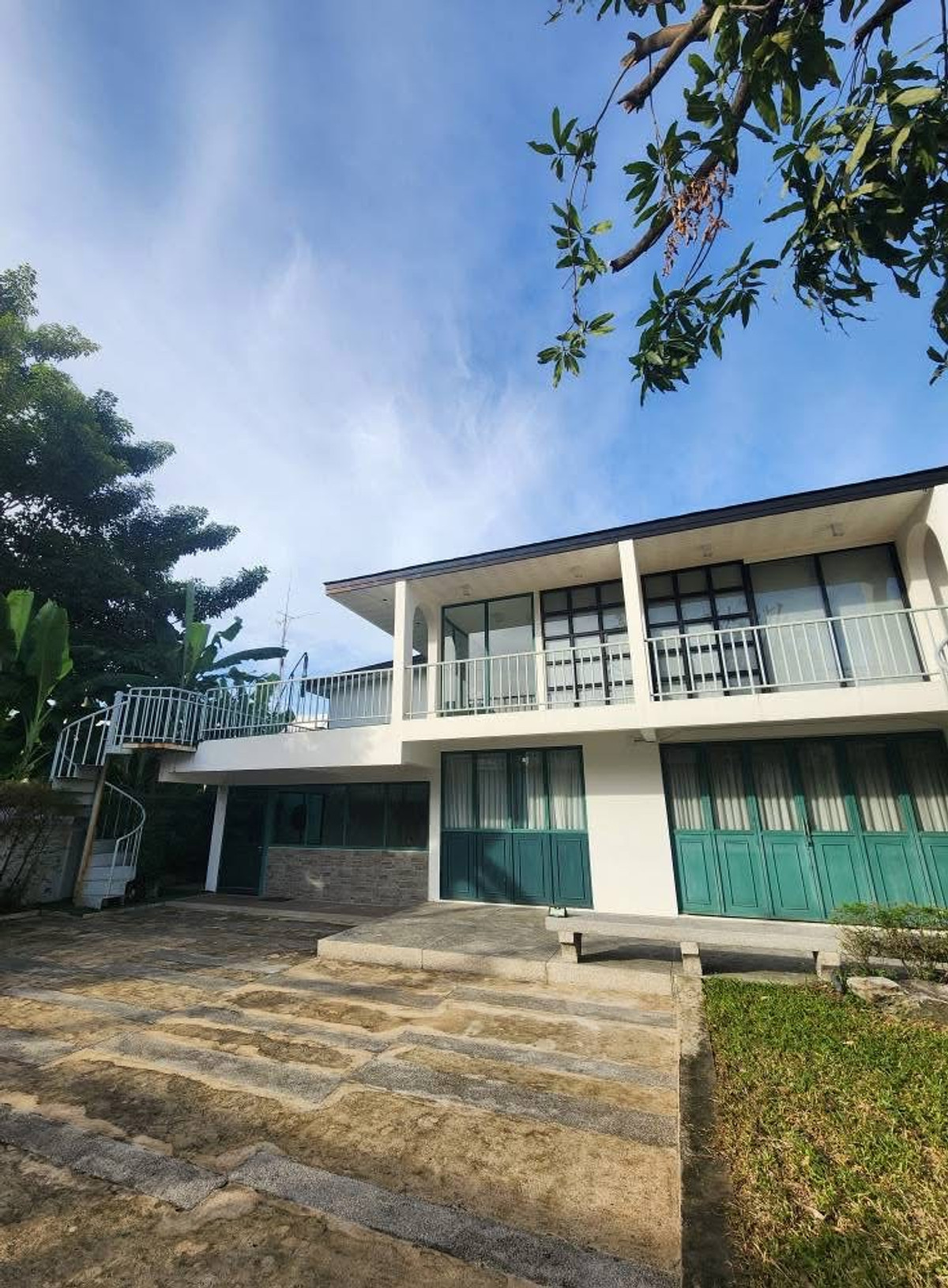 ให้เช่าบ้านอ่อนนุช อุดมสุข : ให้เช่าบ้านเดี่ยว ทำเลทอง ซอยสุขุมวิท 64 เหมาะทำธุรกิจ/โฮมออฟฟิศ ใกล้ BTS ปุญณวิถี เพียง 700 ม.