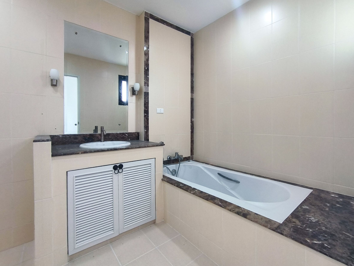 For SaleHouseNawamin, Ramindra : For Sale: 2-storey Detached House, Setthasiri Ramintra, Corner house, 76.3 Sq.Wah.