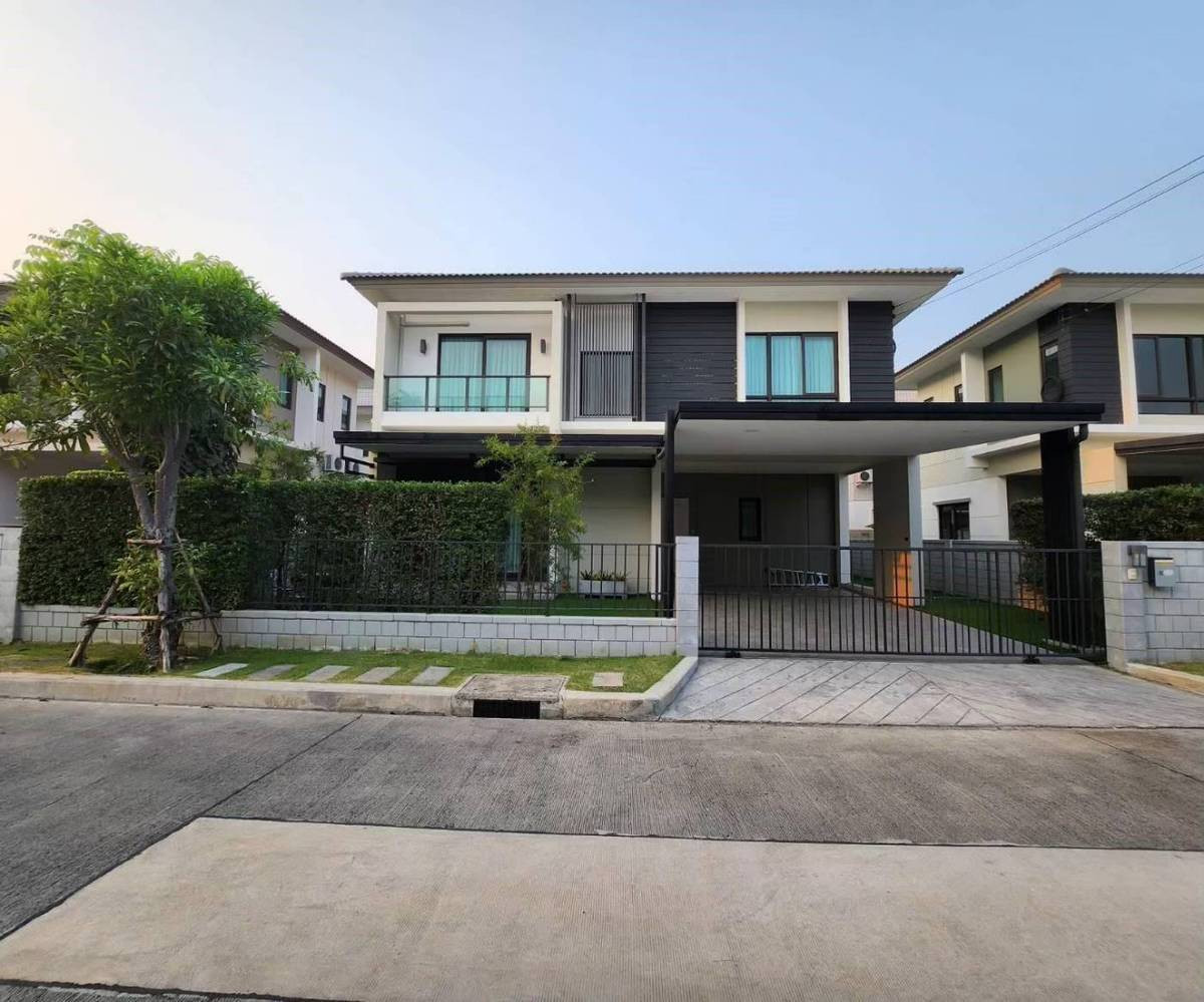 ให้เช่าบ้านบางนา แบริ่ง ลาซาล : ให้เช่าบ้านเดี่ยว 4 ห้องนอน Centro Bangna กม.7 เพิ่ง Renovate ใหม่ Pet Friendly ใกล้ Mega Bangna 