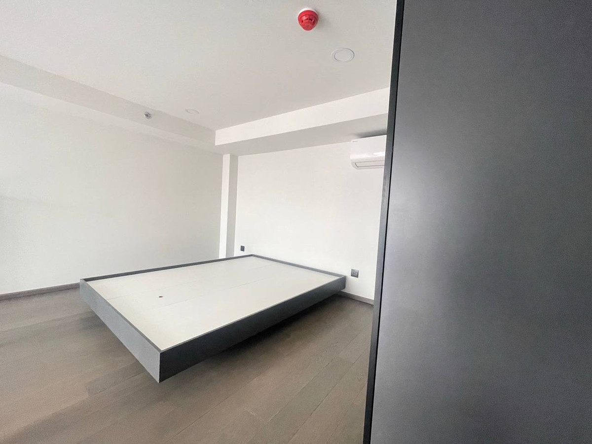 For RentCondoSiam Paragon ,Chulalongkorn,Samyan : Park Origin Chula Samyan【𝐑𝐄𝐍𝐓】🔥Luxury modern style, sharp lines and dark tones create a very elegant and expensive mood🔥 Contact Line ID: @hacondo