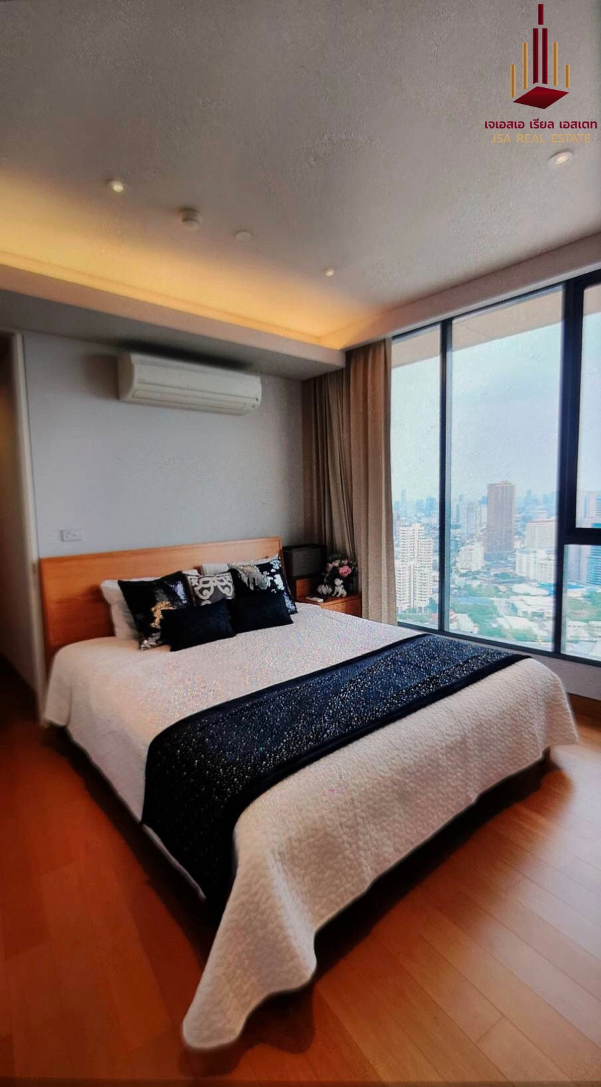 ให้เช่าคอนโดสุขุมวิท อโศก ทองหล่อ : ✨ For Rent: The Lumpini 24 Condo ✨ 💰 Only 68,000 THB/month