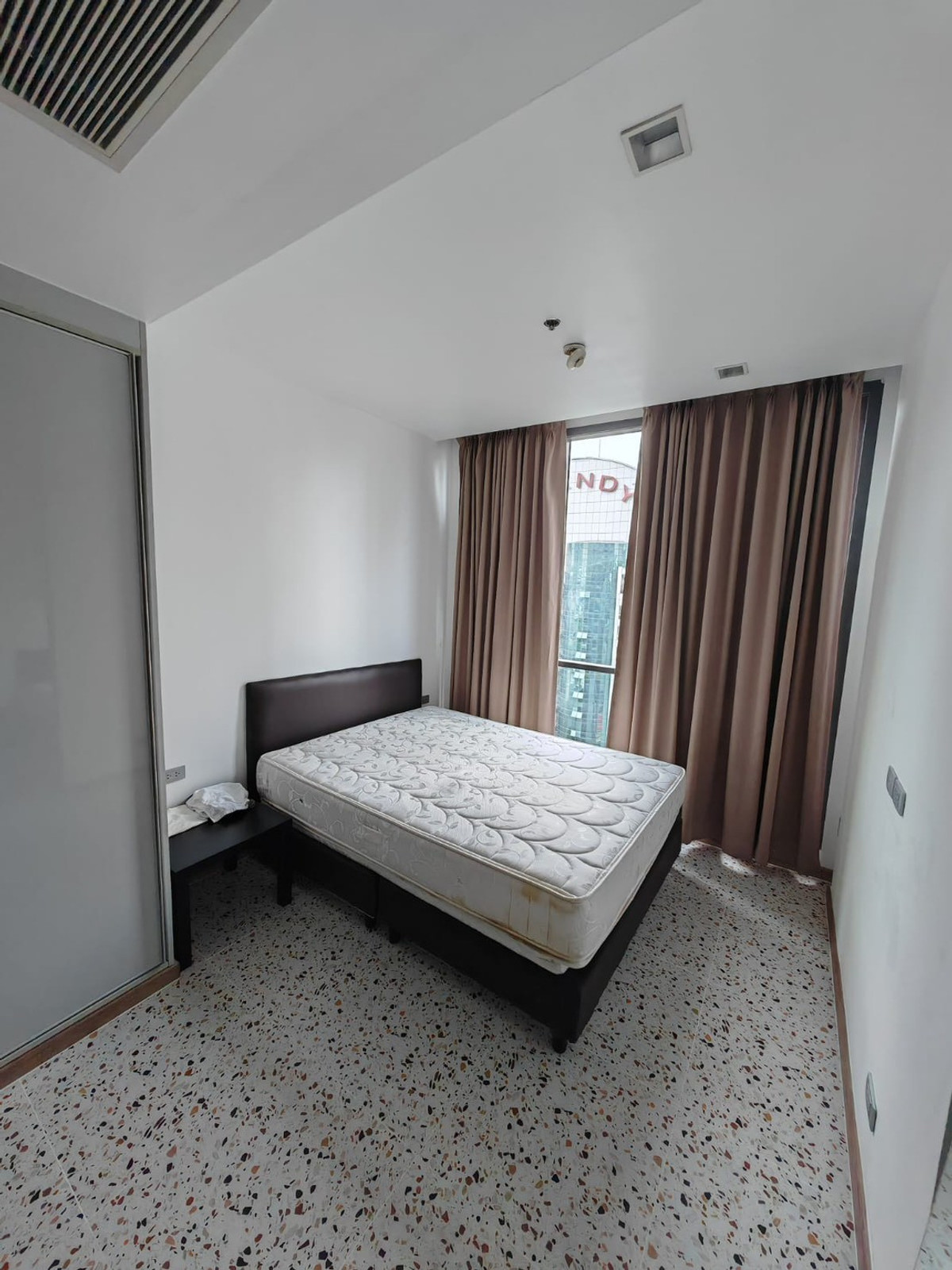 For RentCondoNana, North Nana,Sukhumvit13, Soi Nana : For Rent: Hyde Sukhumvit 13