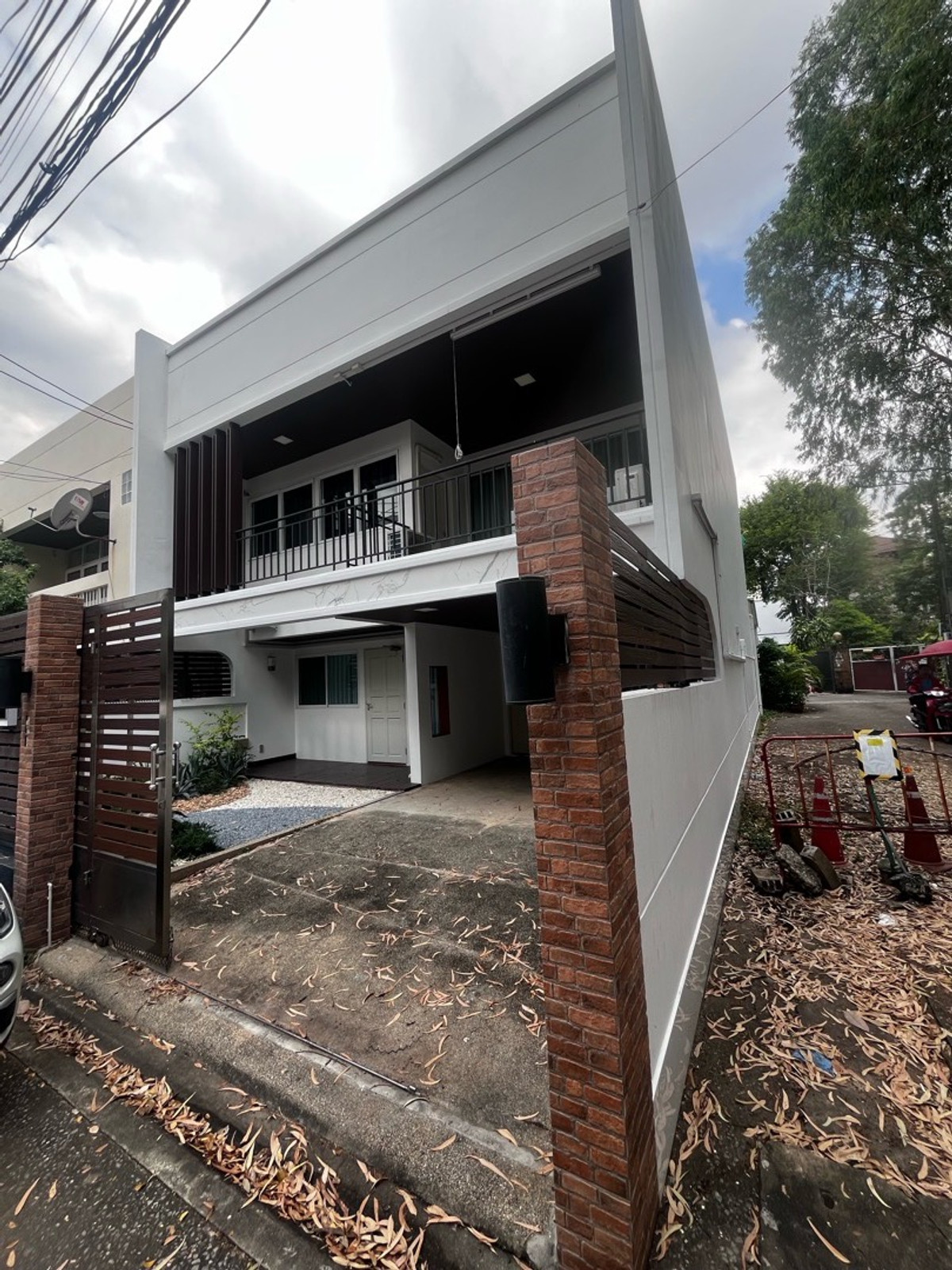 ให้เช่าทาวน์โฮมสุขุมวิท อโศก ทองหล่อ : ทาวน์โฮม 4 ห้องนอน สุขุมวิท 49 ให้เช่า 90k