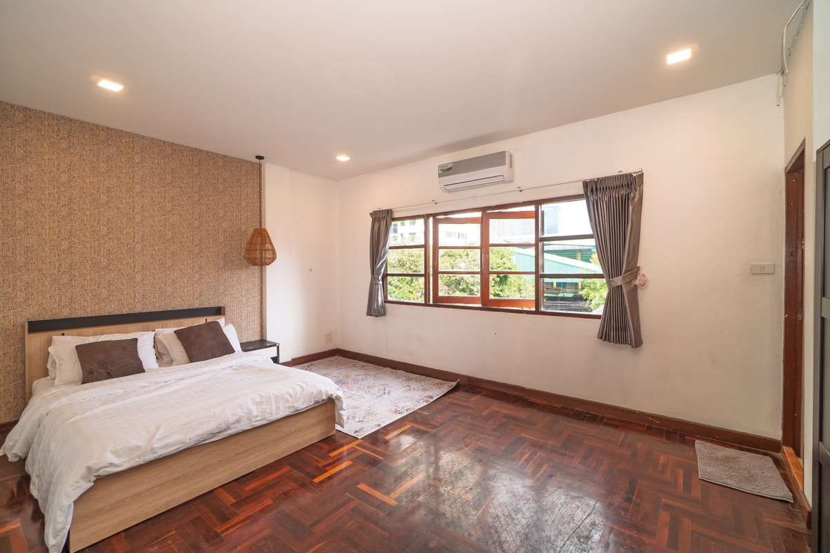 For RentTownhomeSukhumvit, Asoke, Thonglor : Townhome for rent Designed by architect With private rooftop, furniture ready to move in, Soi Thonglor Soi 25