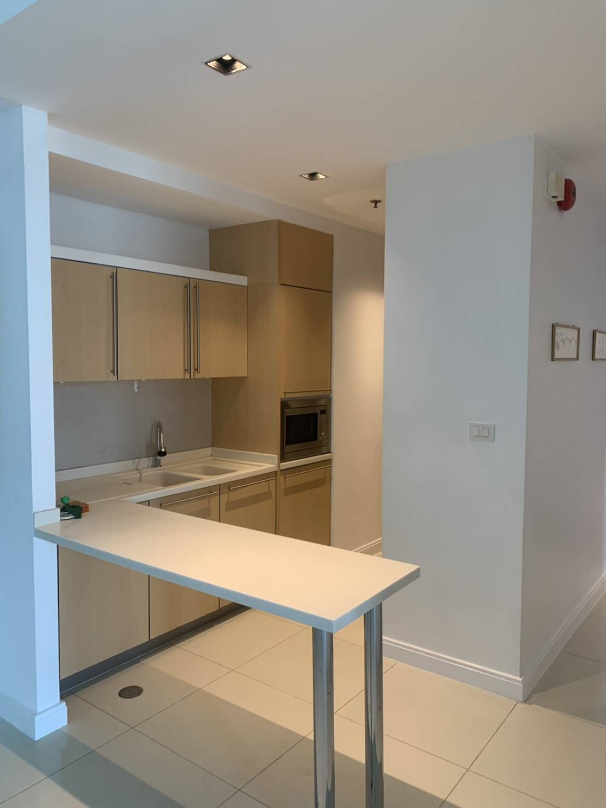 ขายคอนโดวิทยุ ชิดลม หลังสวน : ขายคอนโด  แอทธินี เรสซิเดนซ์ BTS-เพลินจิต ลุมพินี เขต ปทุมวัน กรุงเทพ  CX-143767