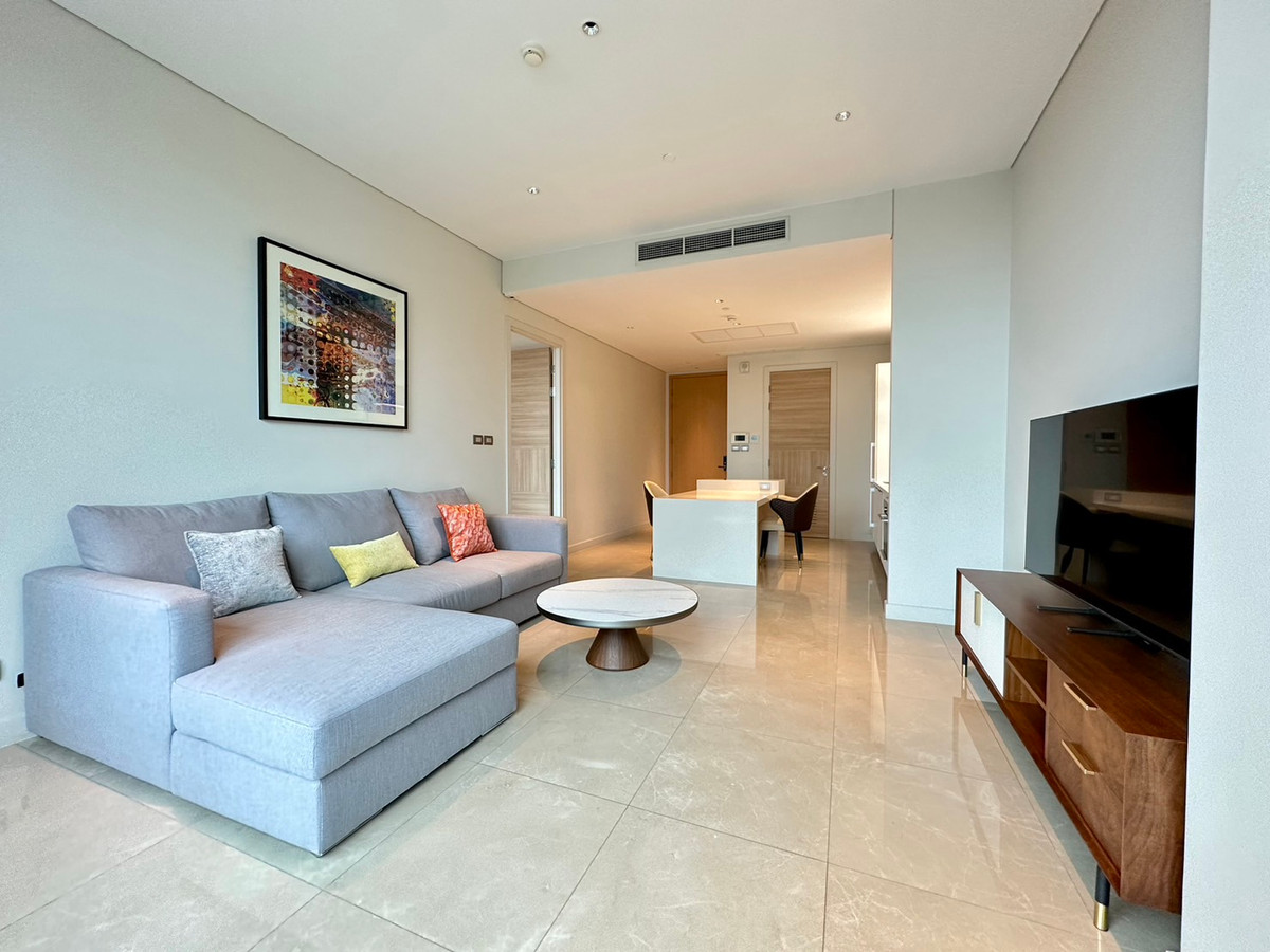 For RentCondoWitthayu, Chidlom, Langsuan, Ploenchit : Spacious Luxury 1-Bedroom Condo at Sindhorn Residence