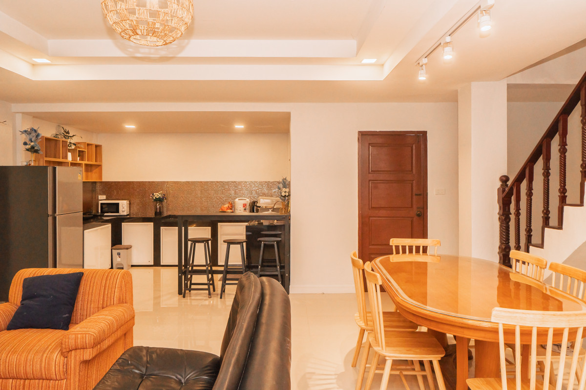 For RentTownhomeSukhumvit, Asoke, Thonglor : Townhome for rent Designed by architect With private rooftop, furniture ready to move in, Soi Thonglor Soi 25