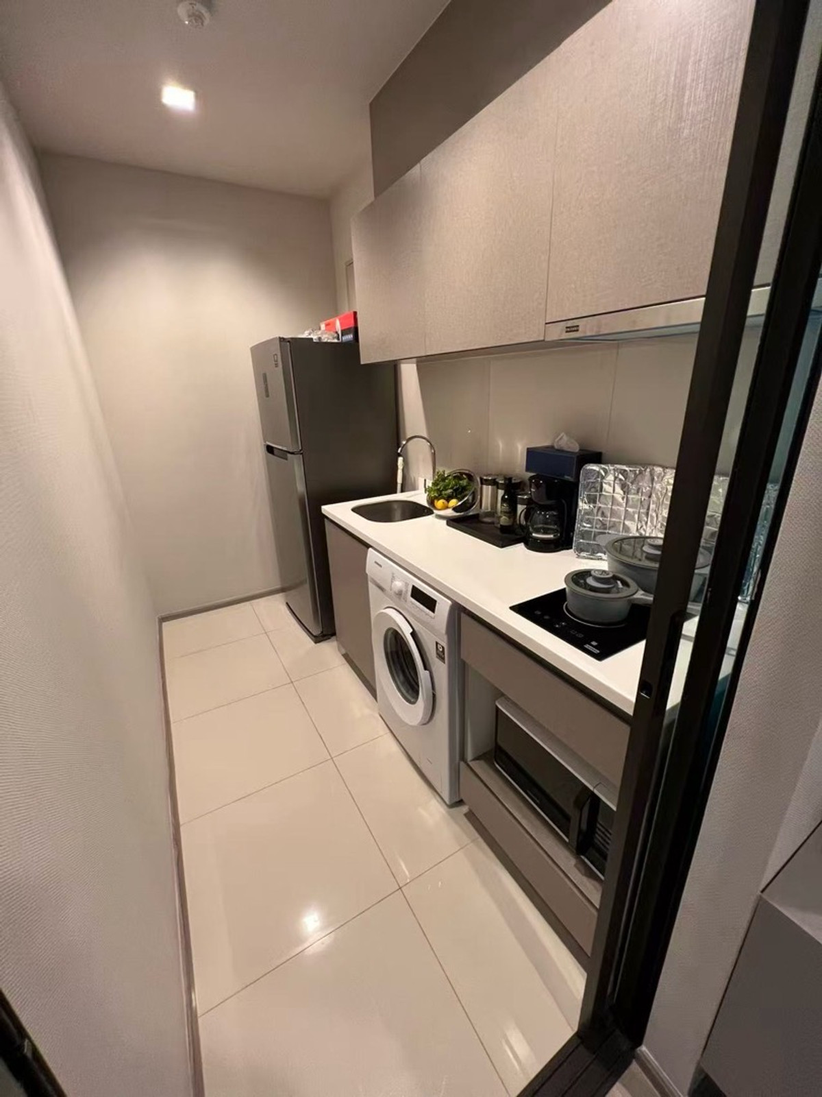 For SaleCondoRama9, Petchburi, RCA : Room for sale, 1 Bedroom Life Asoke–Rama 9, beautiful view, high floor, best price, Building B, room number 207/1685)