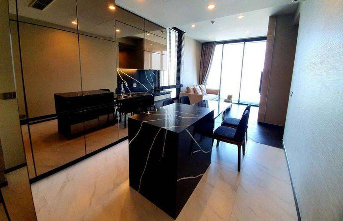 For RentCondoSukhumvit, Asoke, Thonglor : Luxury condo at The Esse Sukhumvit 36, convenient travel, close to BTS, shuttle available, beautiful room, fully furnished, ready to move in!!